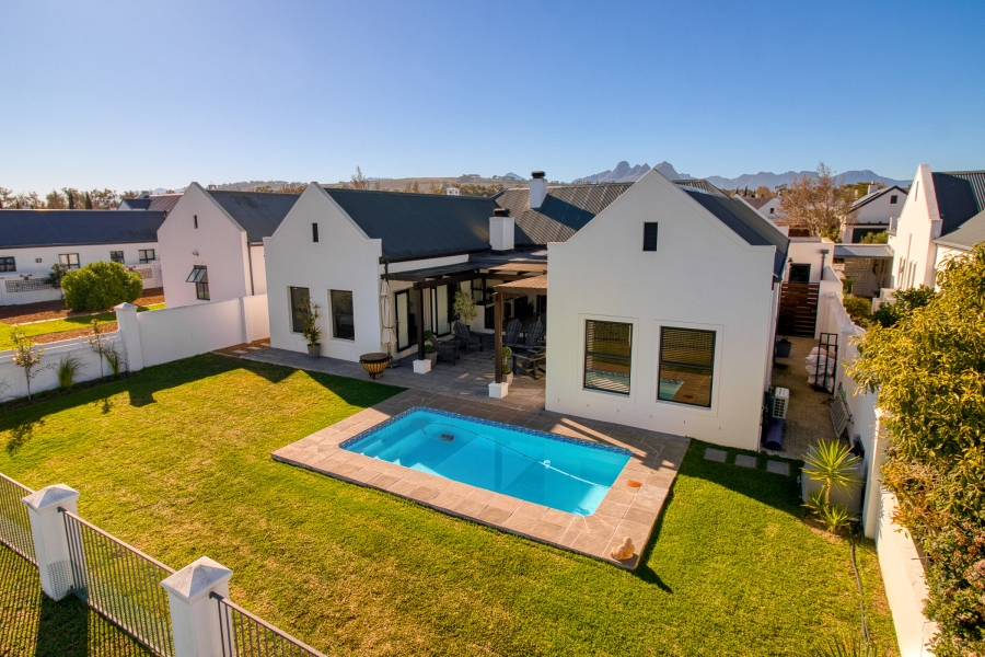 4 Bedroom Property for Sale in Croydon Vineyard Estate Western Cape